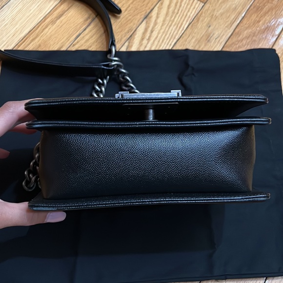 Chanel caviar boy bag - Picture 6 of 9
